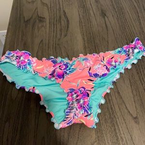 Shade and shore swim bottom